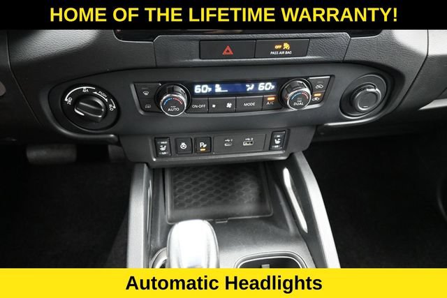 Used 2022 Nissan Frontier SV AWD/4WD image 29