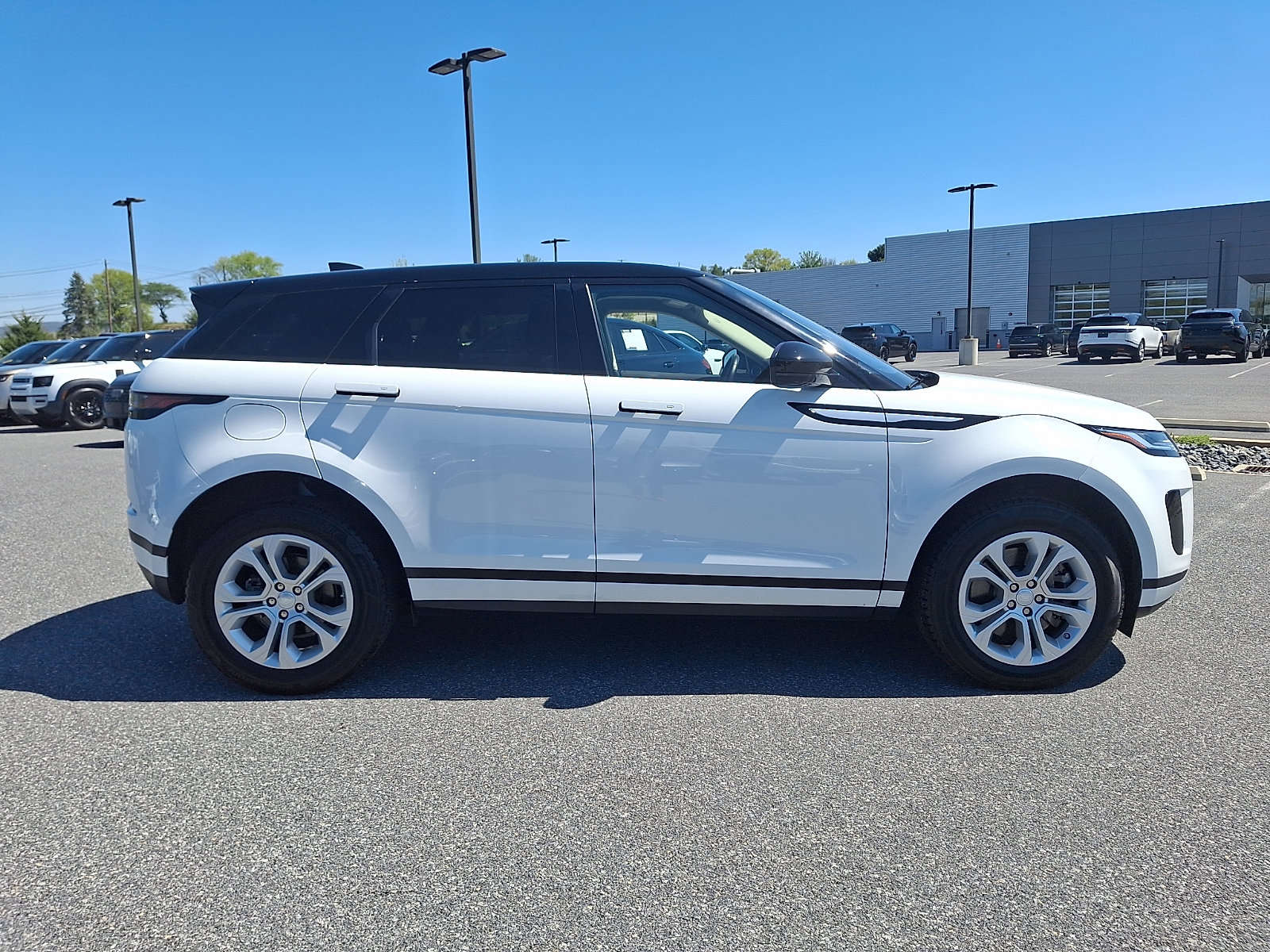 Used 2020 Land Rover Range Rover Evoque S image 6