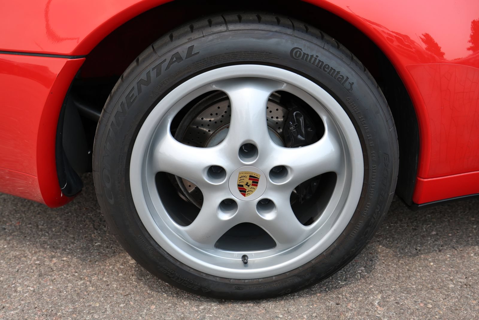 Used 1995 Porsche 911 Carrera RWD image 18