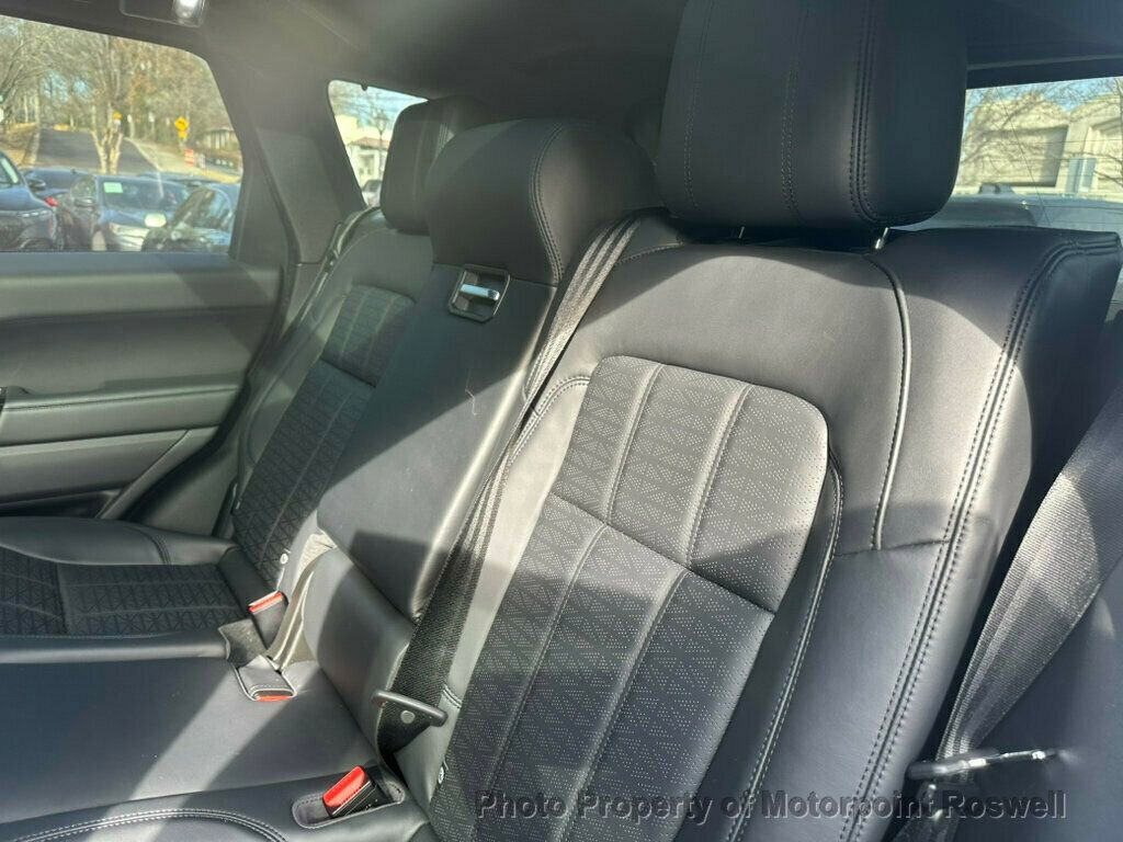 Used 2018 Land Rover Range Rover Sport HSE Dynamic image 21