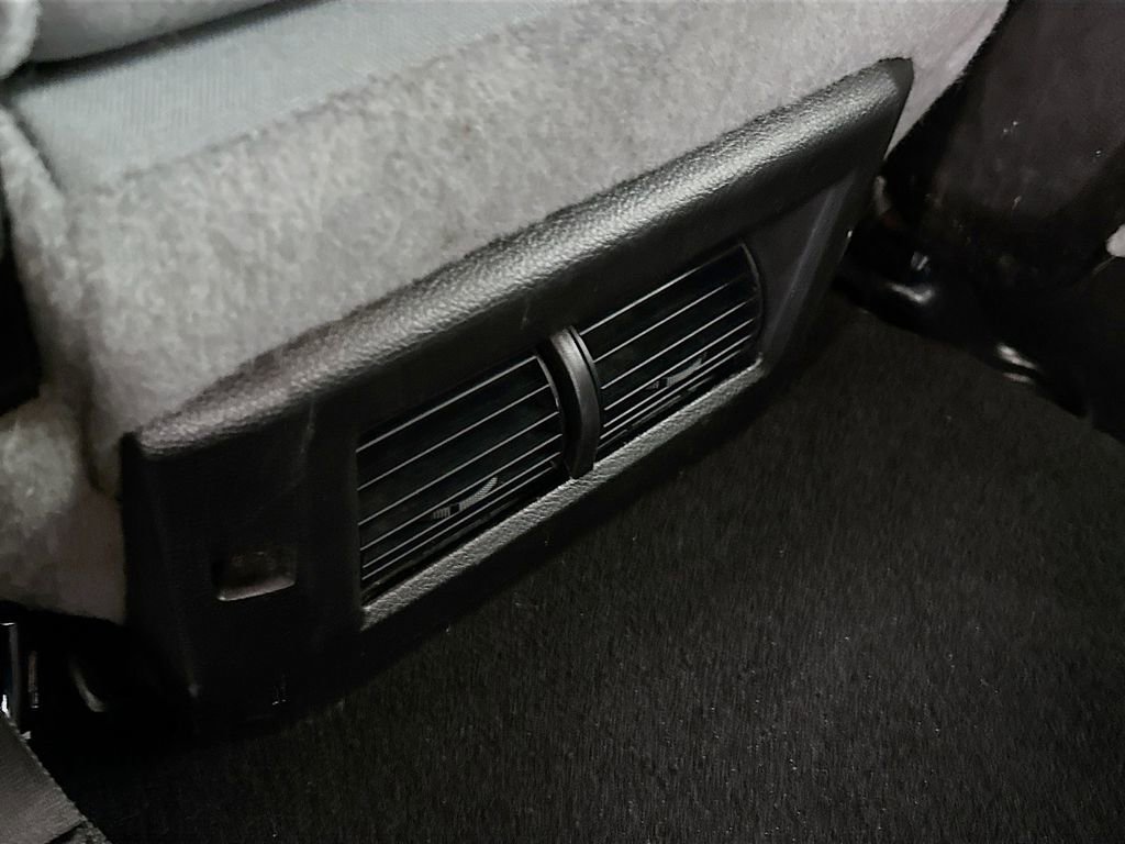 Certified 2019 RAM 1500 Classic SLT w/ Luxury Group image 30