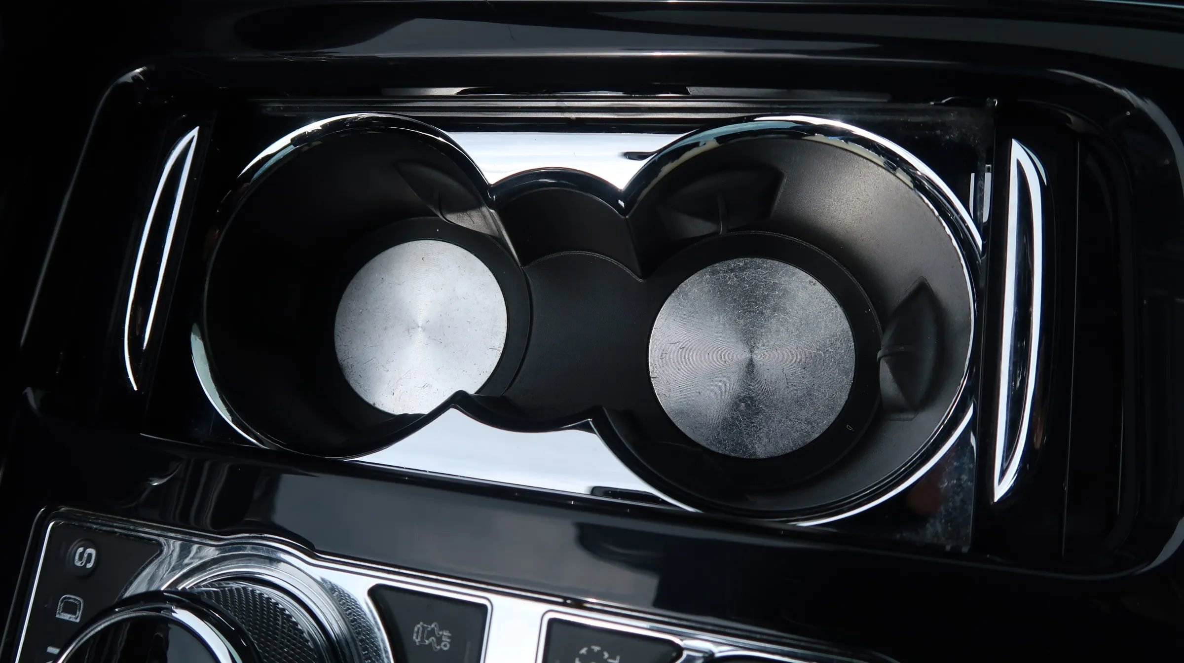 Used 2014 Jaguar XJ R LWB image 31