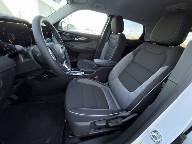 New 2026 Chevrolet TrailBlazer LT w/ LT Cold Weather Package FWD image 18