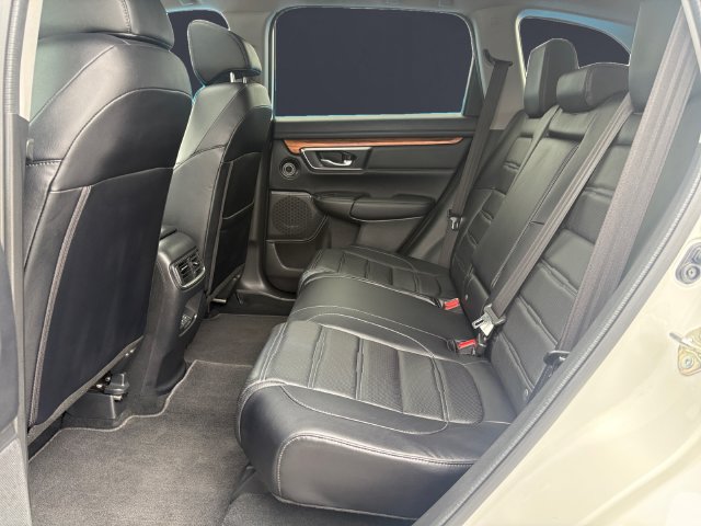 Used 2018 Honda CR-V Touring image 13