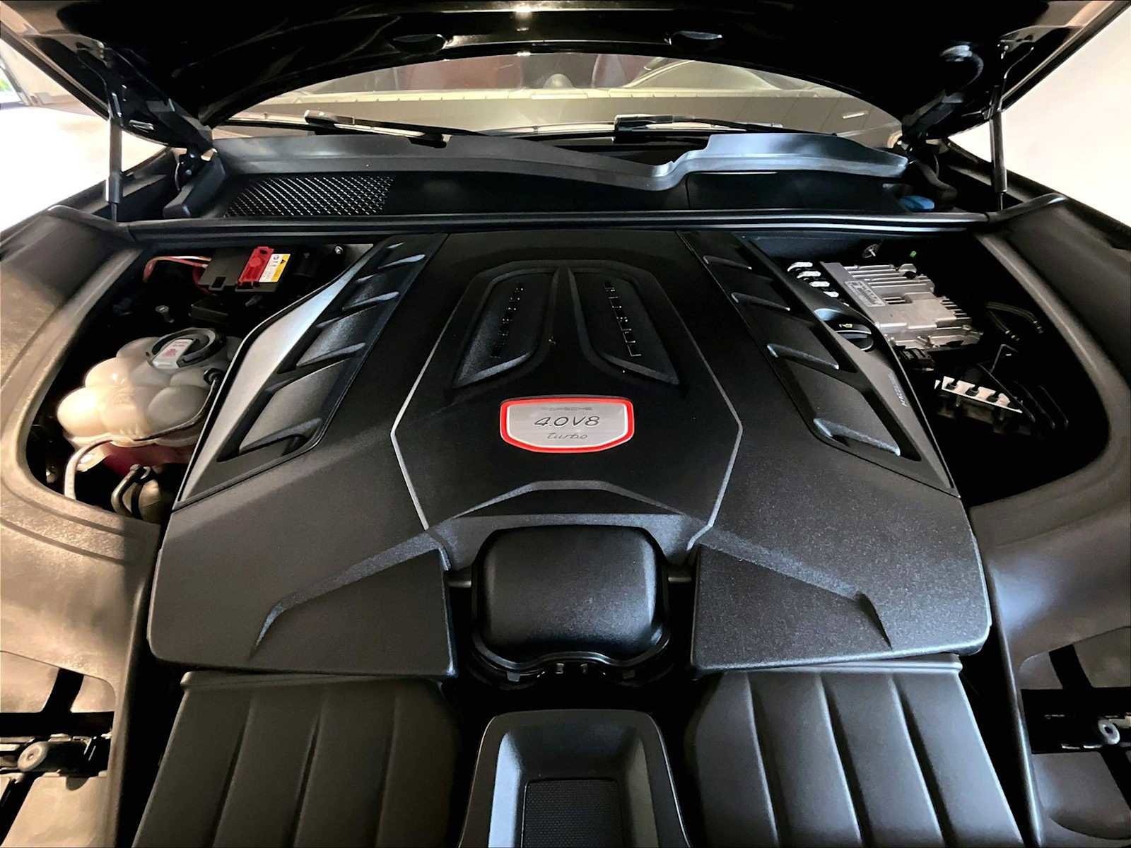 Used 2022 Porsche Cayenne Turbo w/ Premium Package Plus (PI3) image 24