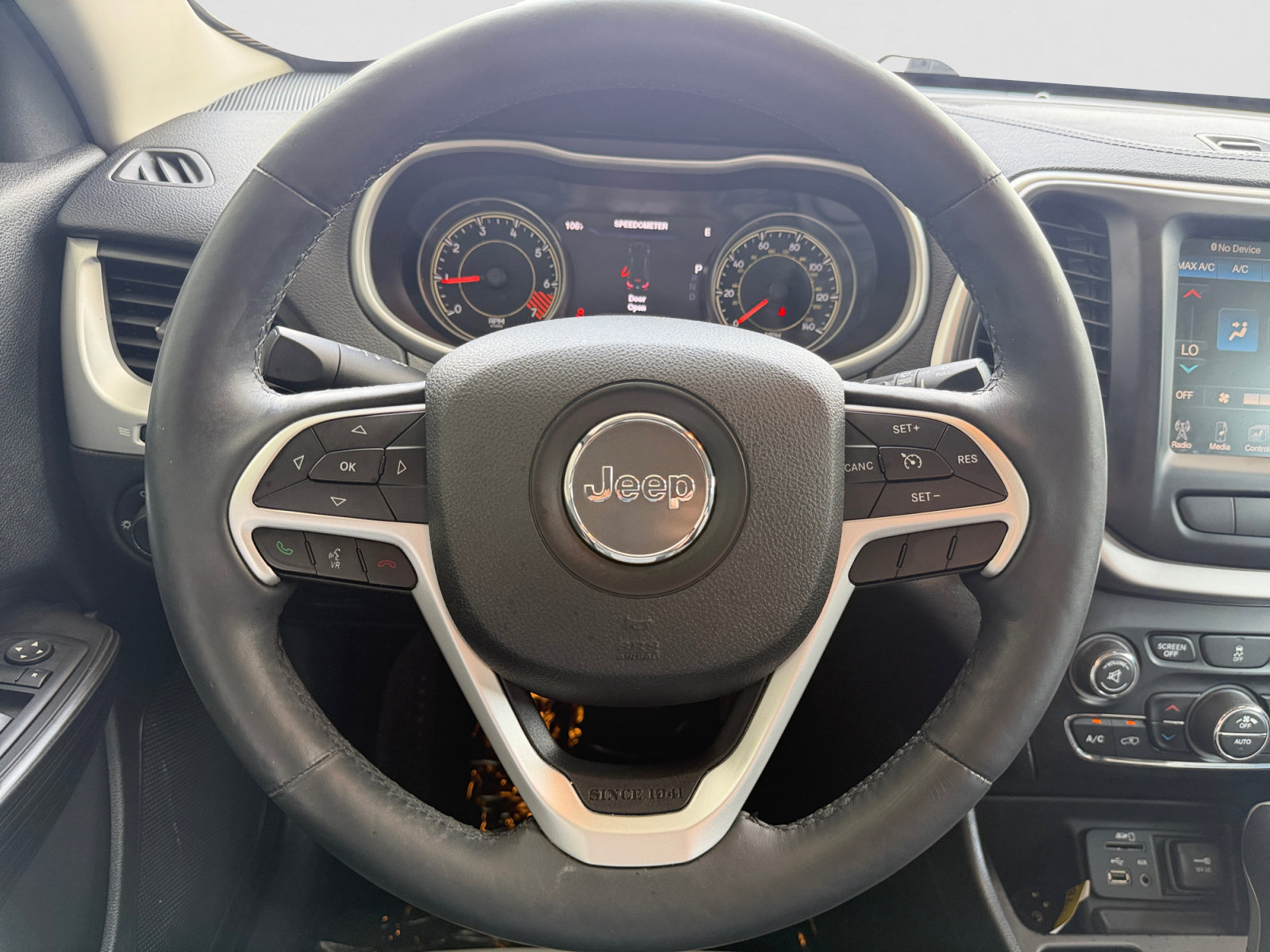Used 2014 Jeep Cherokee Limited FWD image 13
