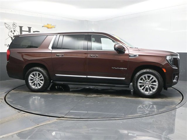 Used 2022 GMC Yukon XL SLT w/ SLT Premium Package