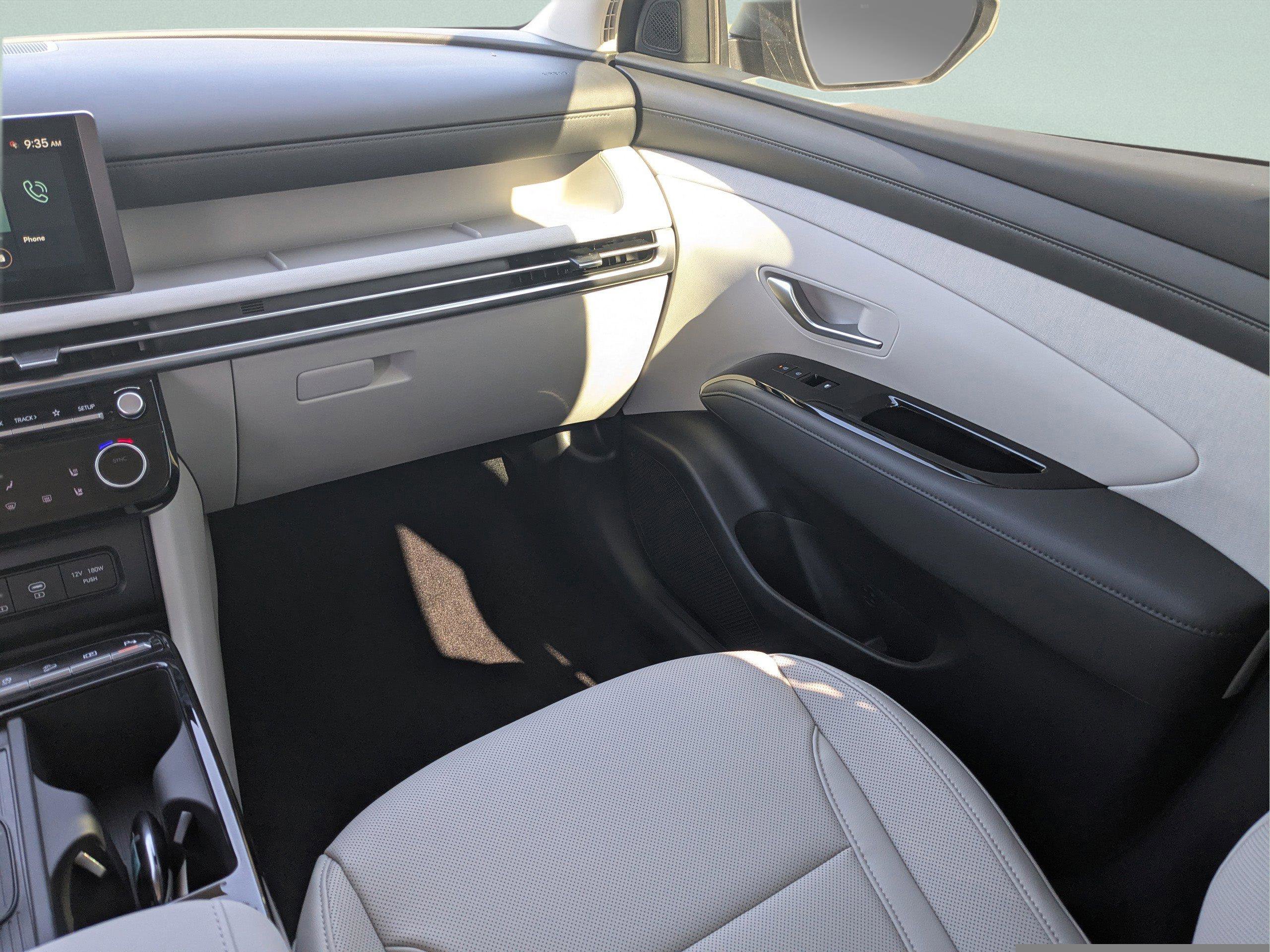 New 2026 Hyundai Tucson Limited image 18