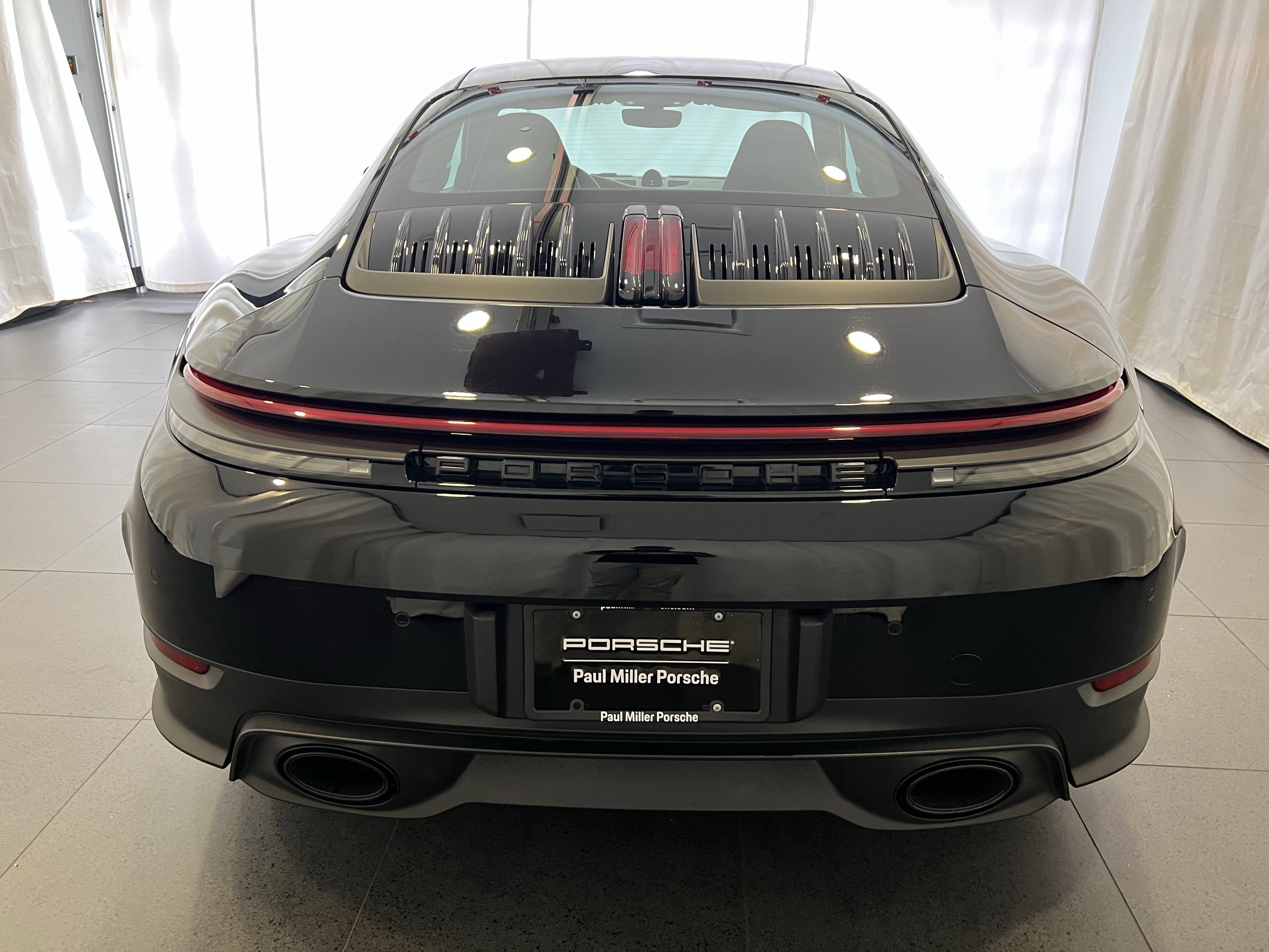 Certified 2025 Porsche 911 Carrera image 8