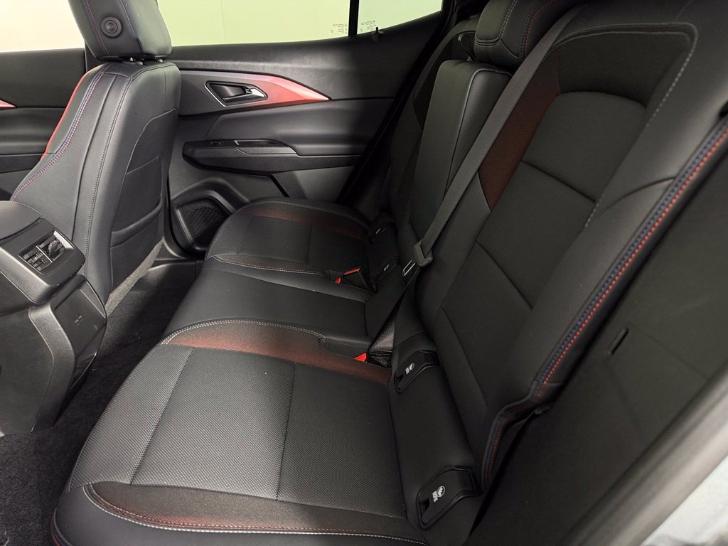 Used 2024 Chevrolet Equinox EV RS FWD image 27