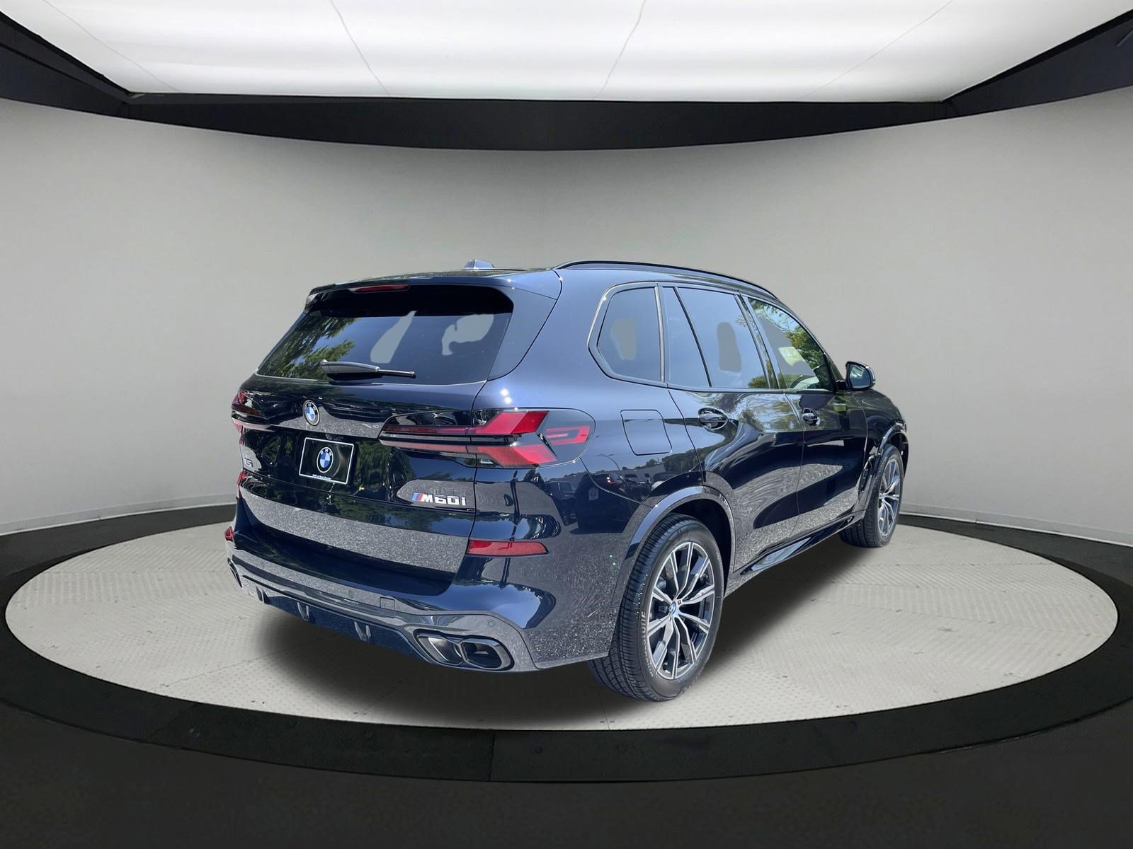 Certified 2026 BMW X5 M60i AWD/4WD image 7