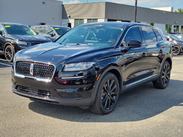 Used 2023 Lincoln Nautilus Reserve w/ Equipment Group 201A AWD/4WD image 2