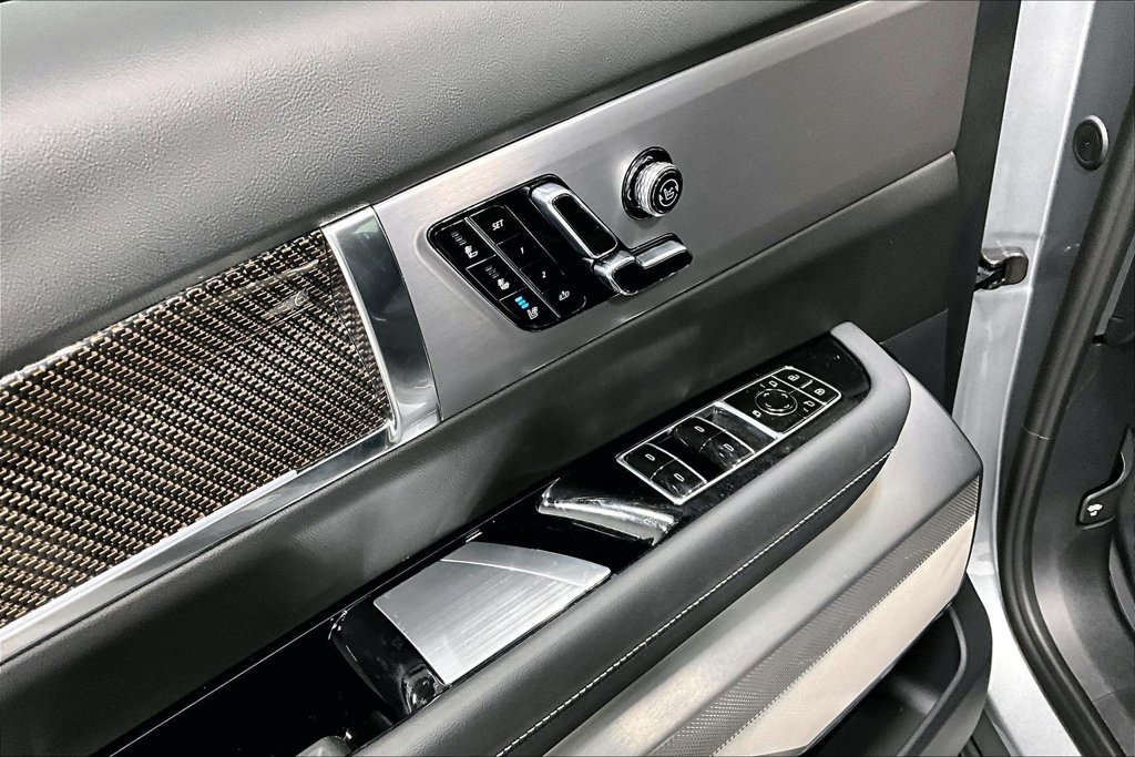 New 2027 Cadillac Vistiq Sport w/ LPO, Floor Liner Package AWD/4WD image 19