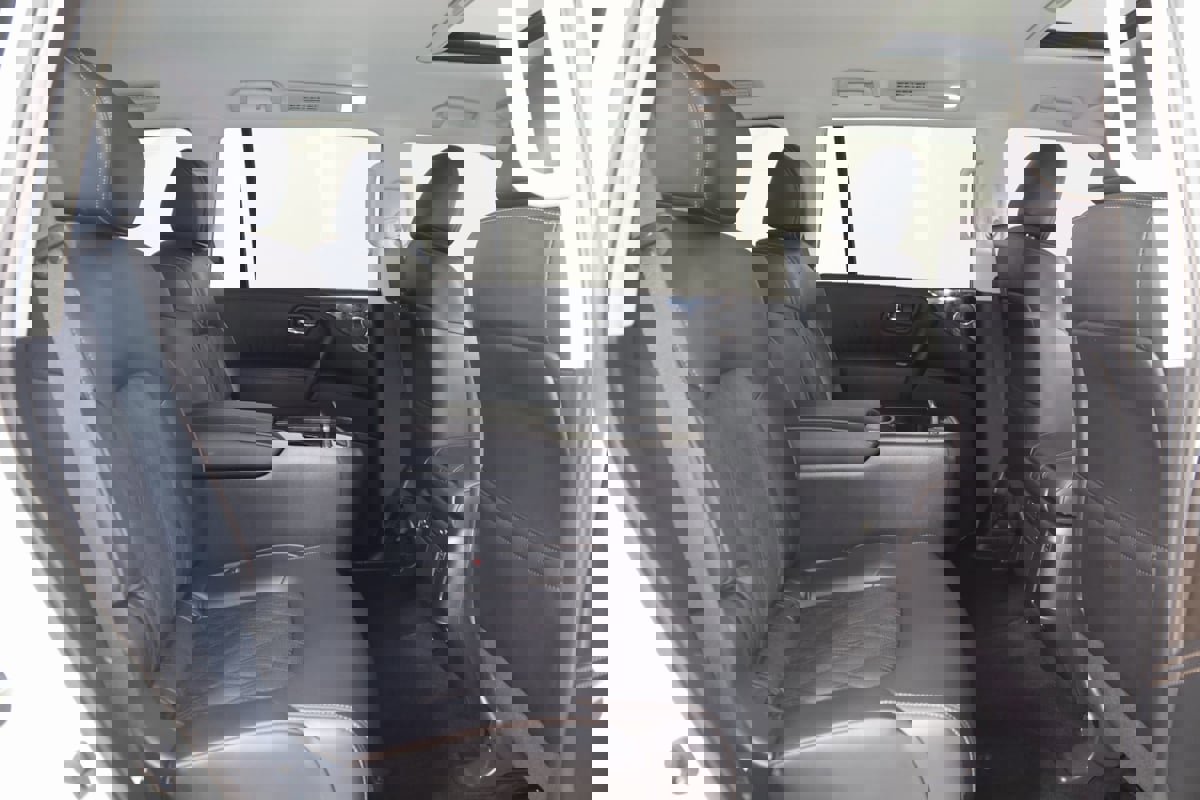 Used 2024 Nissan Armada Platinum w/ Captain's Chairs Package image 14