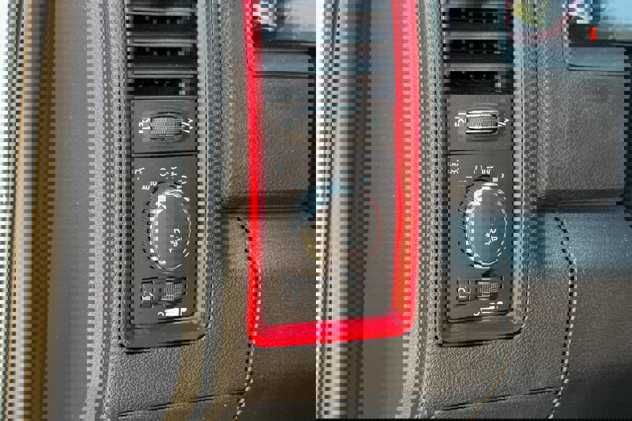 Used 2017 RAM 1500 Rebel w/ Luxury Group image 24