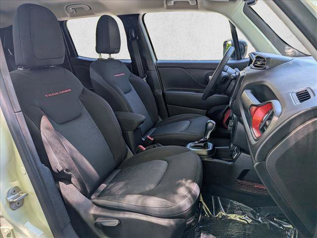 Used 2023 Jeep Renegade Trailhawk AWD/4WD image 21
