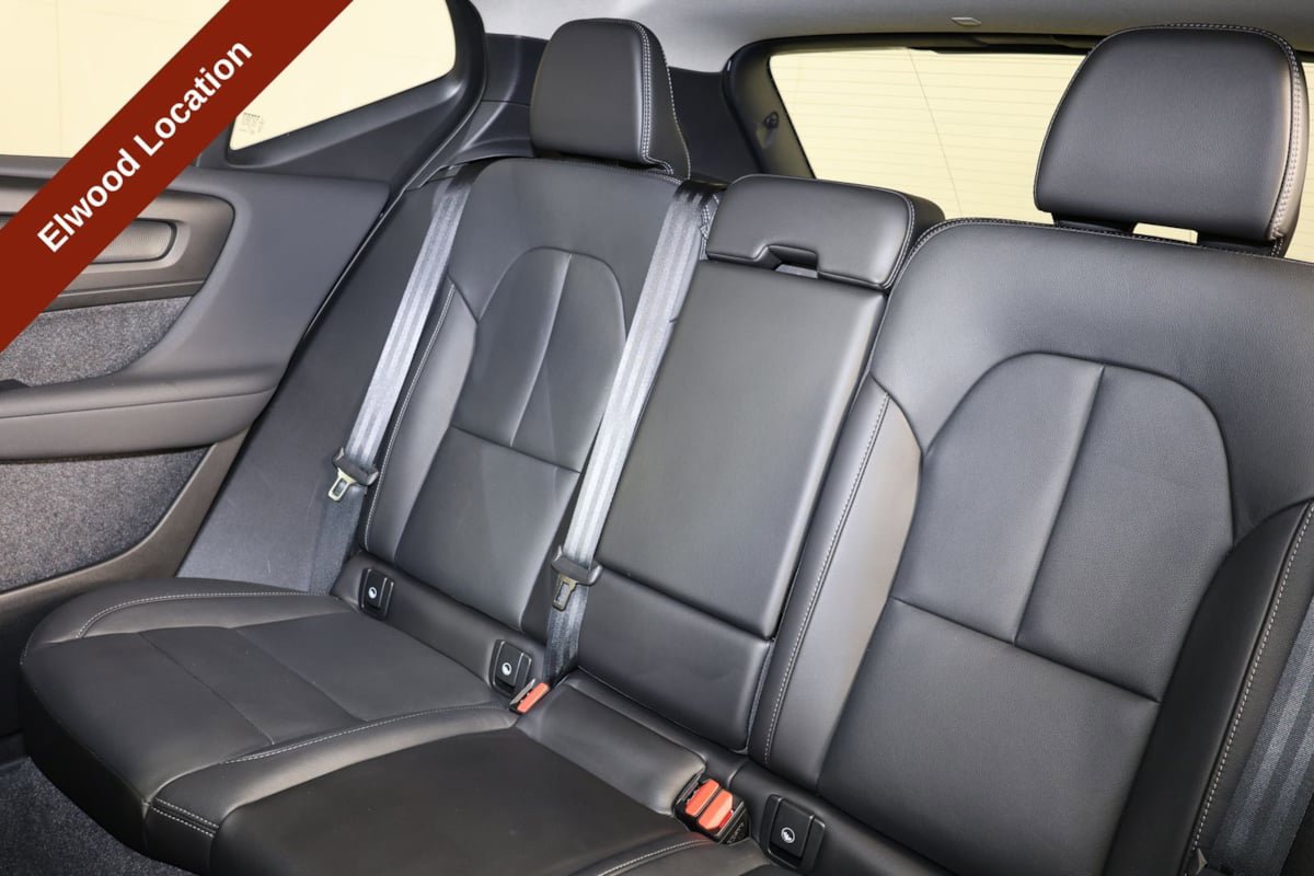 Used 2025 Volvo XC40 B5 Core AWD/4WD image 49