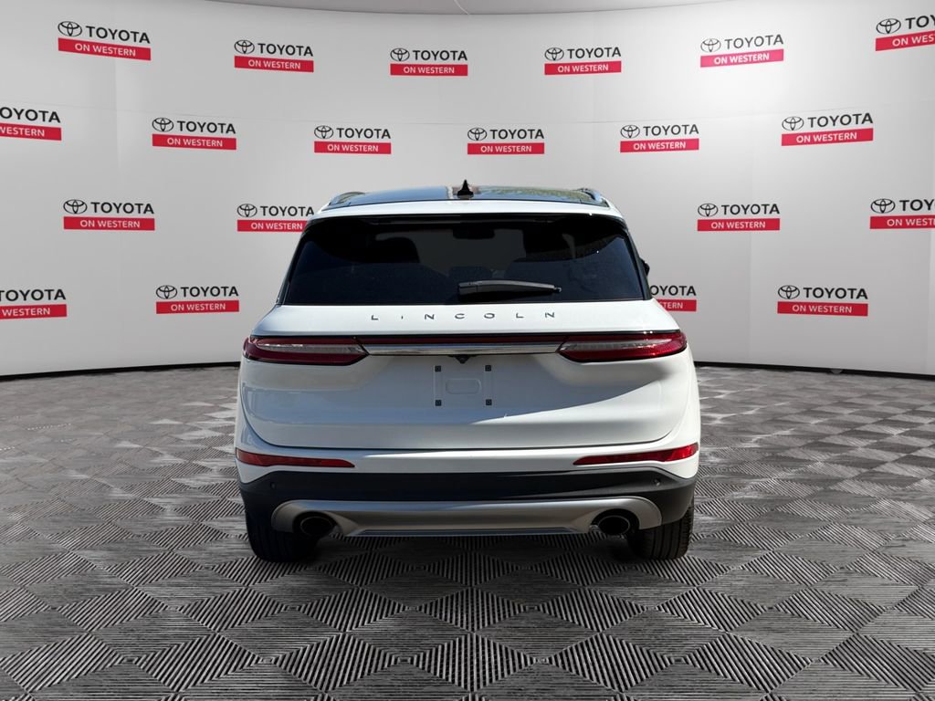 Used 2022 Lincoln Corsair AWD w/ Premium Package image 4