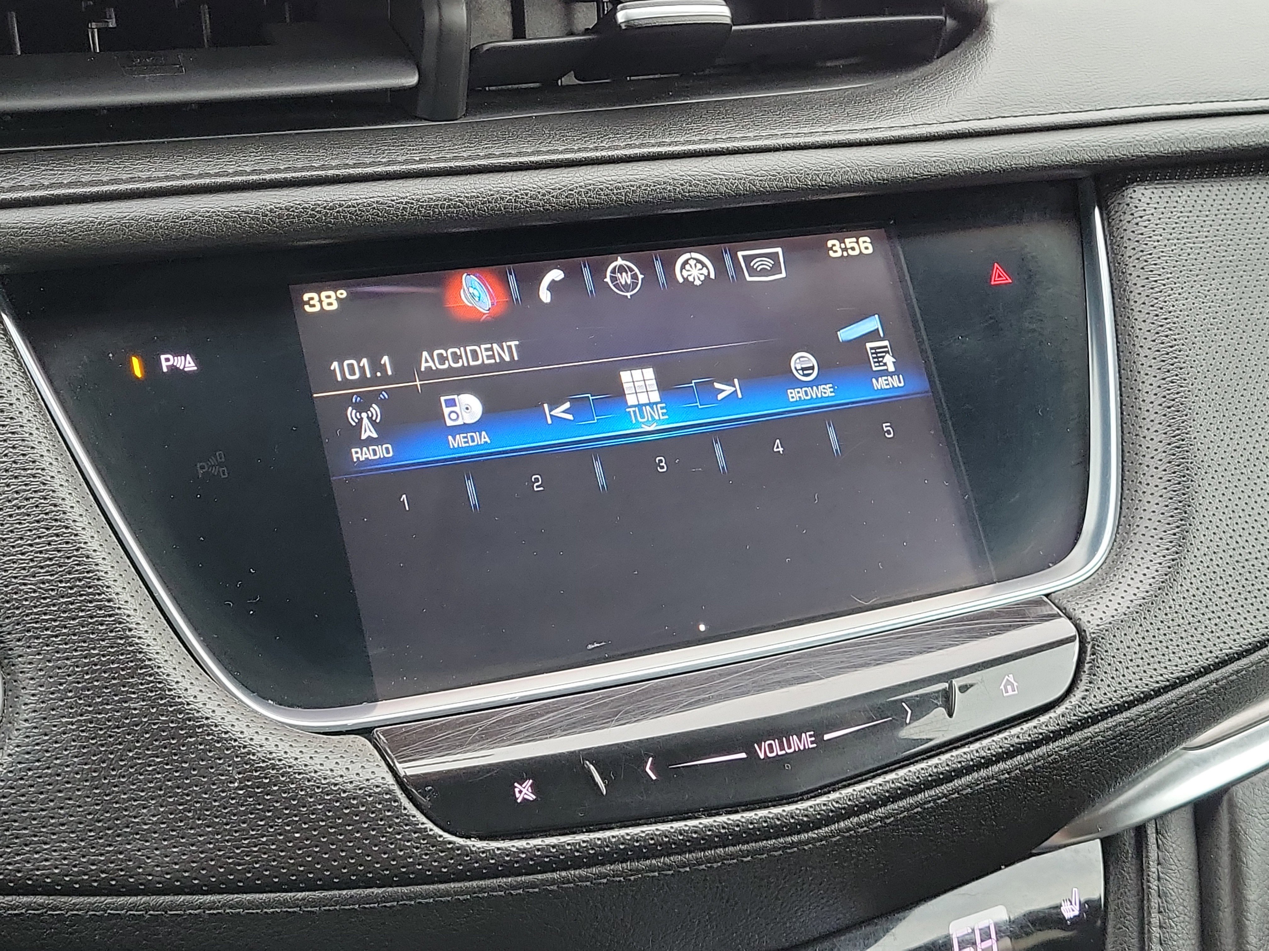 Used 2017 Cadillac XT5 Luxury image 15