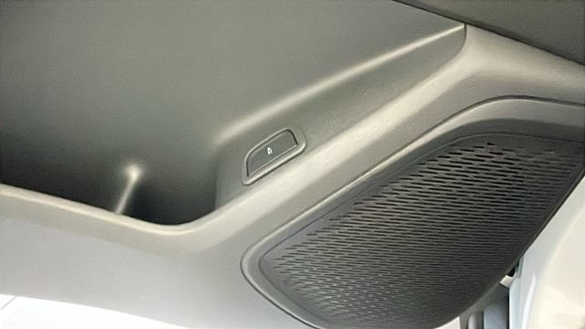 New 2026 Chevrolet Traverse LT w/ LPO, Floor Liner Package FWD image 25