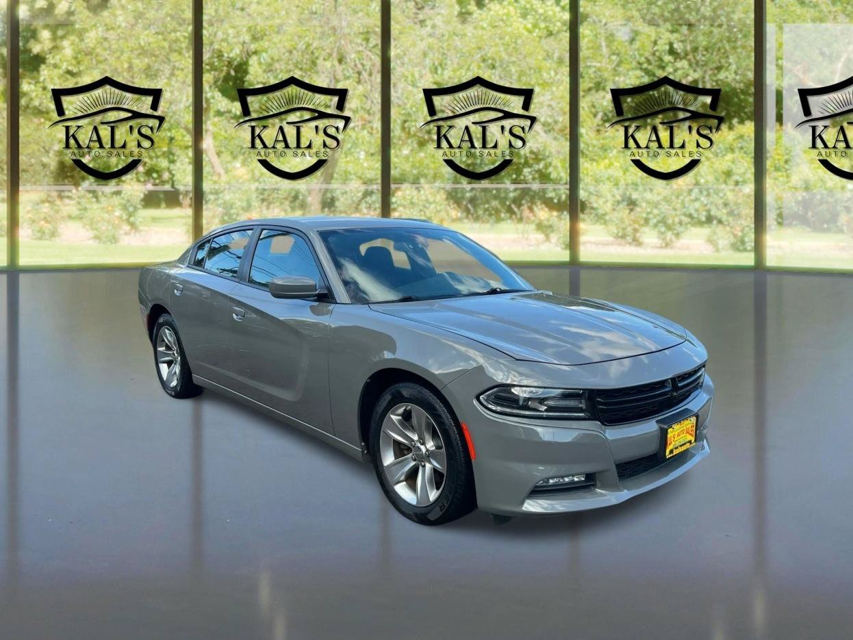 Used 2018 Dodge Charger SXT Plus RWD image 3