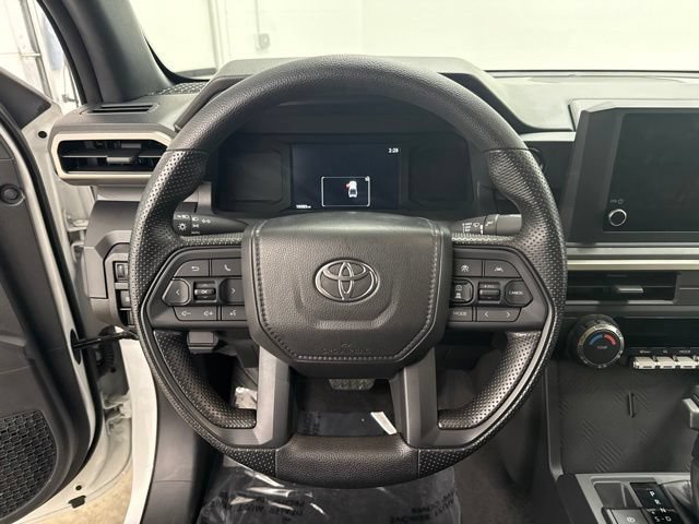 Used 2025 Toyota Tacoma SR AWD/4WD image 25