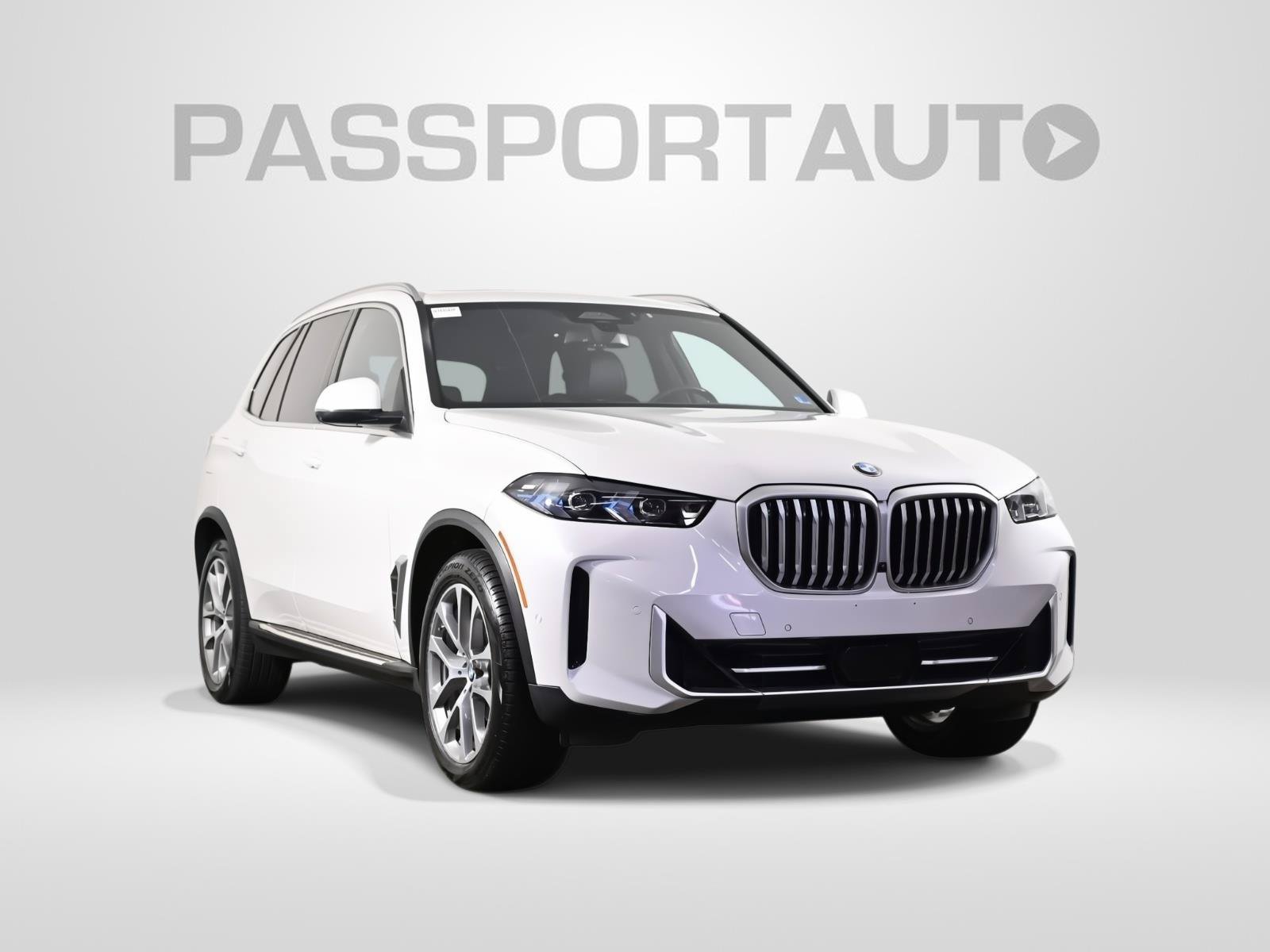 Used 2024 BMW X5 xDrive40i w/ Premium Package AWD/4WD image 3