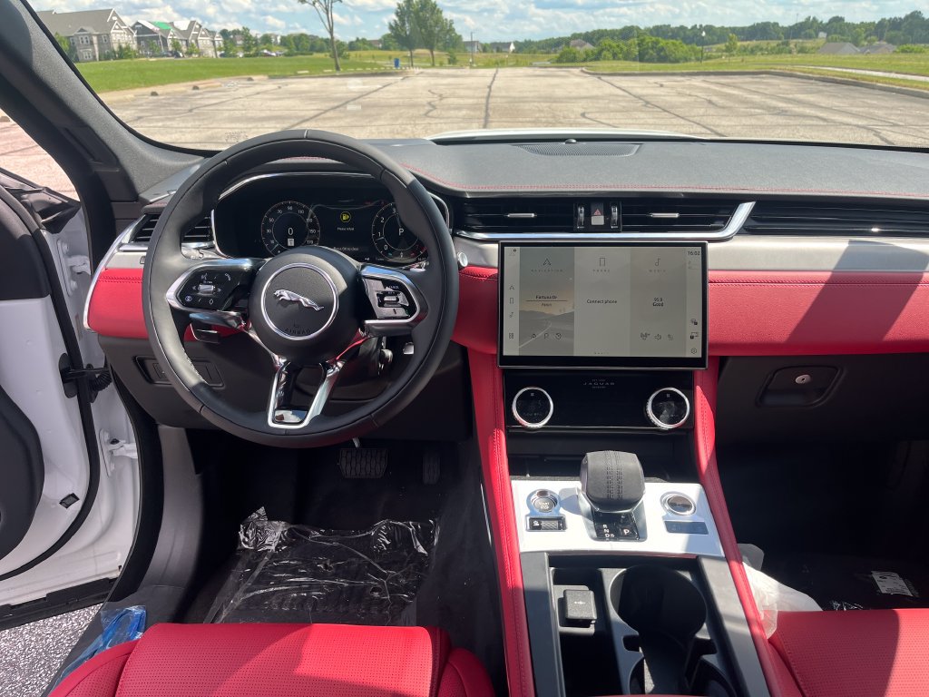 New 2026 Jaguar F-PACE R-Dynamic S AWD/4WD image 11
