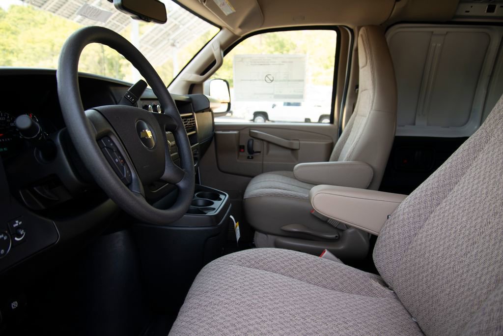 New 2025 Chevrolet Express 3500 Extended w/ Driver Convenience Package RWD image 13