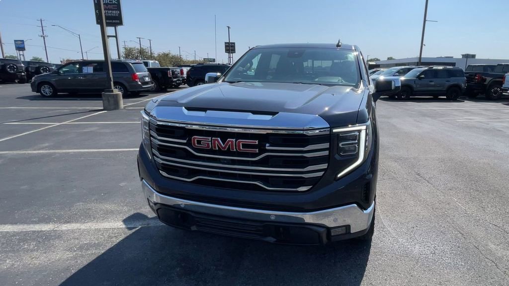 Used 2023 GMC Sierra 1500 SLT w/ SLT Premium Plus Package image 5