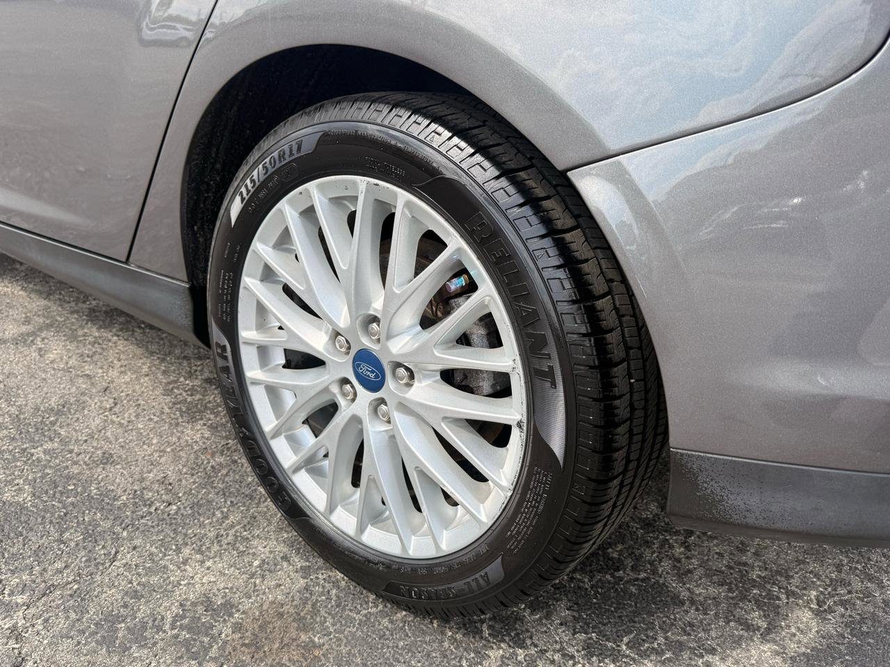 Used 2013 Ford Focus Titanium FWD image 8