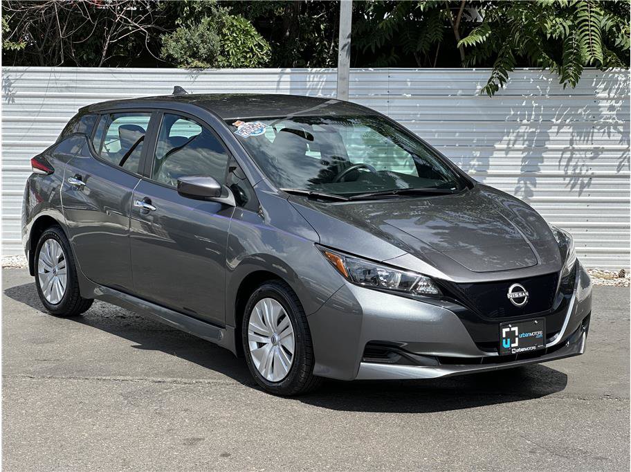 Used 2025 Nissan Leaf S FWD image 8