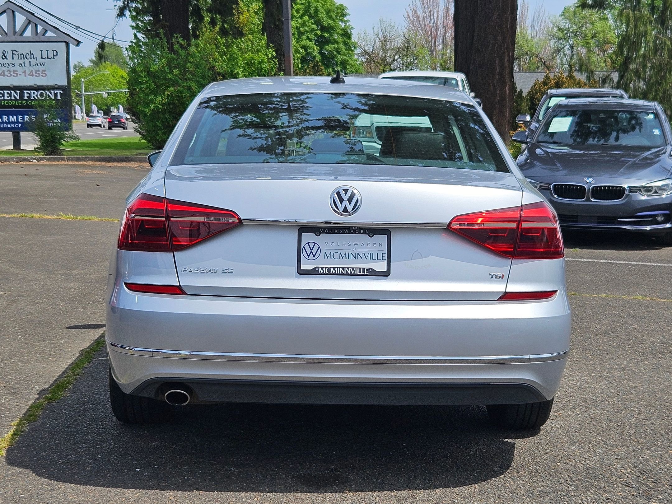 Used 2017 Volkswagen Passat 1.8T SE FWD image 4