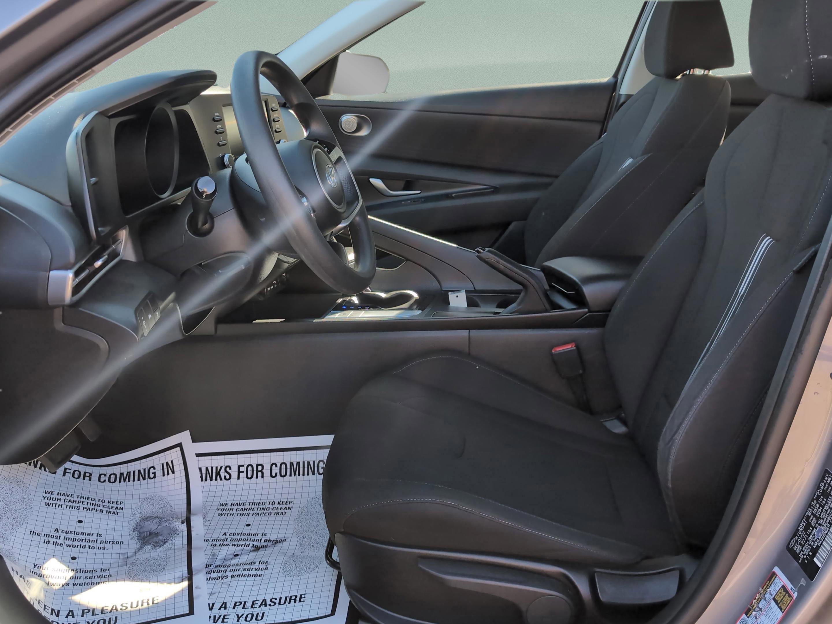 Used 2023 Hyundai Elantra SEL image 31