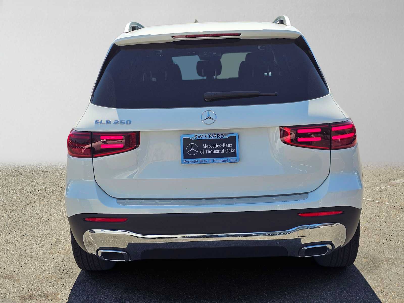 New 2026 Mercedes-Benz GLB 250 image 4