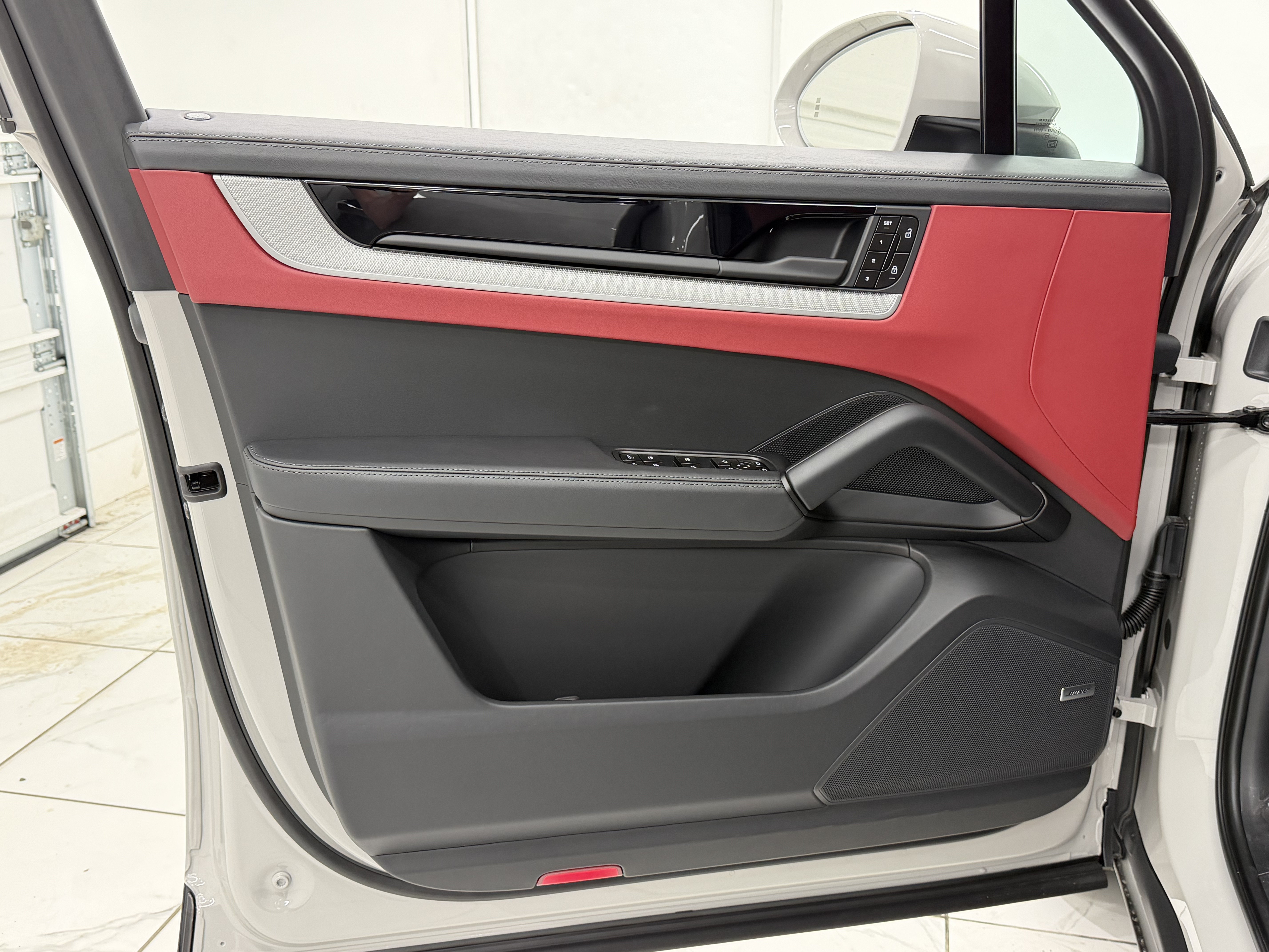 New 2026 Porsche Cayenne AWD/4WD image 27