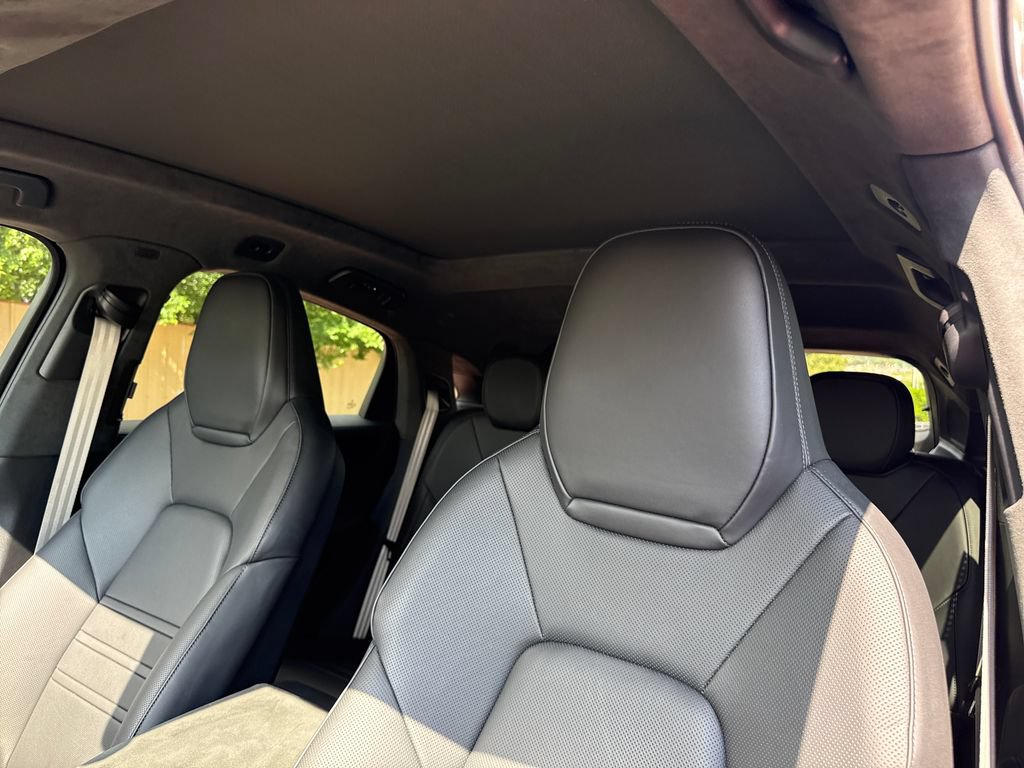 Used 2026 Porsche Cayenne GTS AWD/4WD image 13