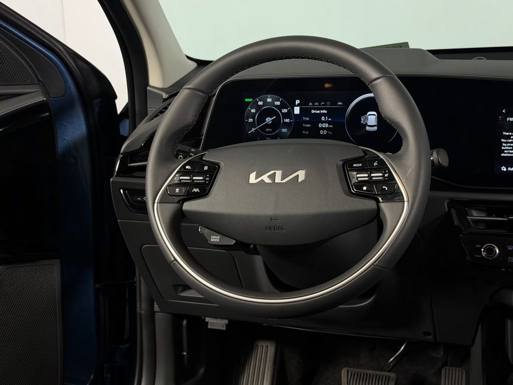 Used 2025 Kia Niro Wind FWD image 13
