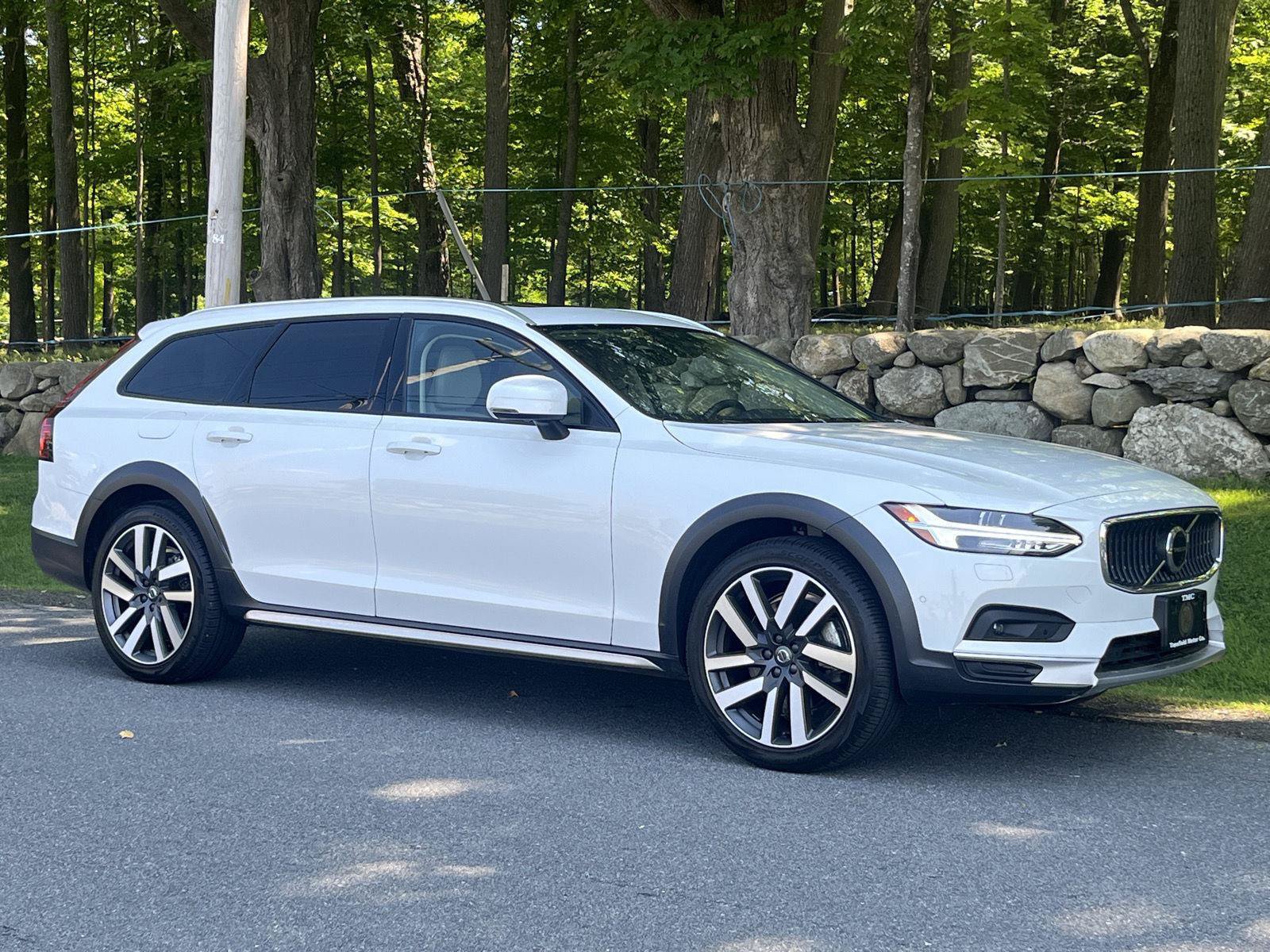 Used 2023 Volvo V90 B6 Cross Country Plus w/ Climate Package AWD/4WD image 18