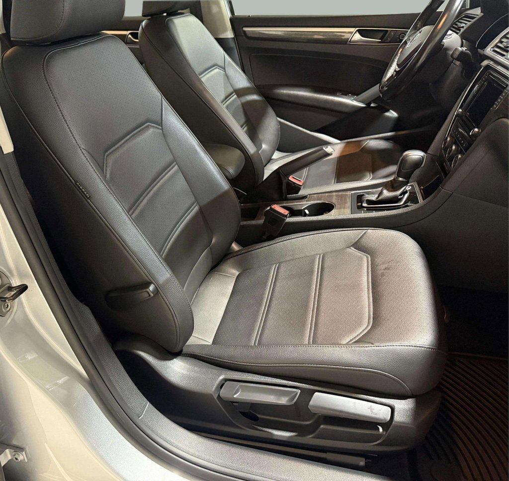 Used 2017 Volkswagen Passat 1.8T SE image 25