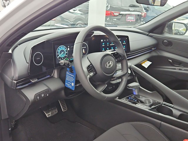 New 2026 Hyundai Elantra SEL FWD image 3