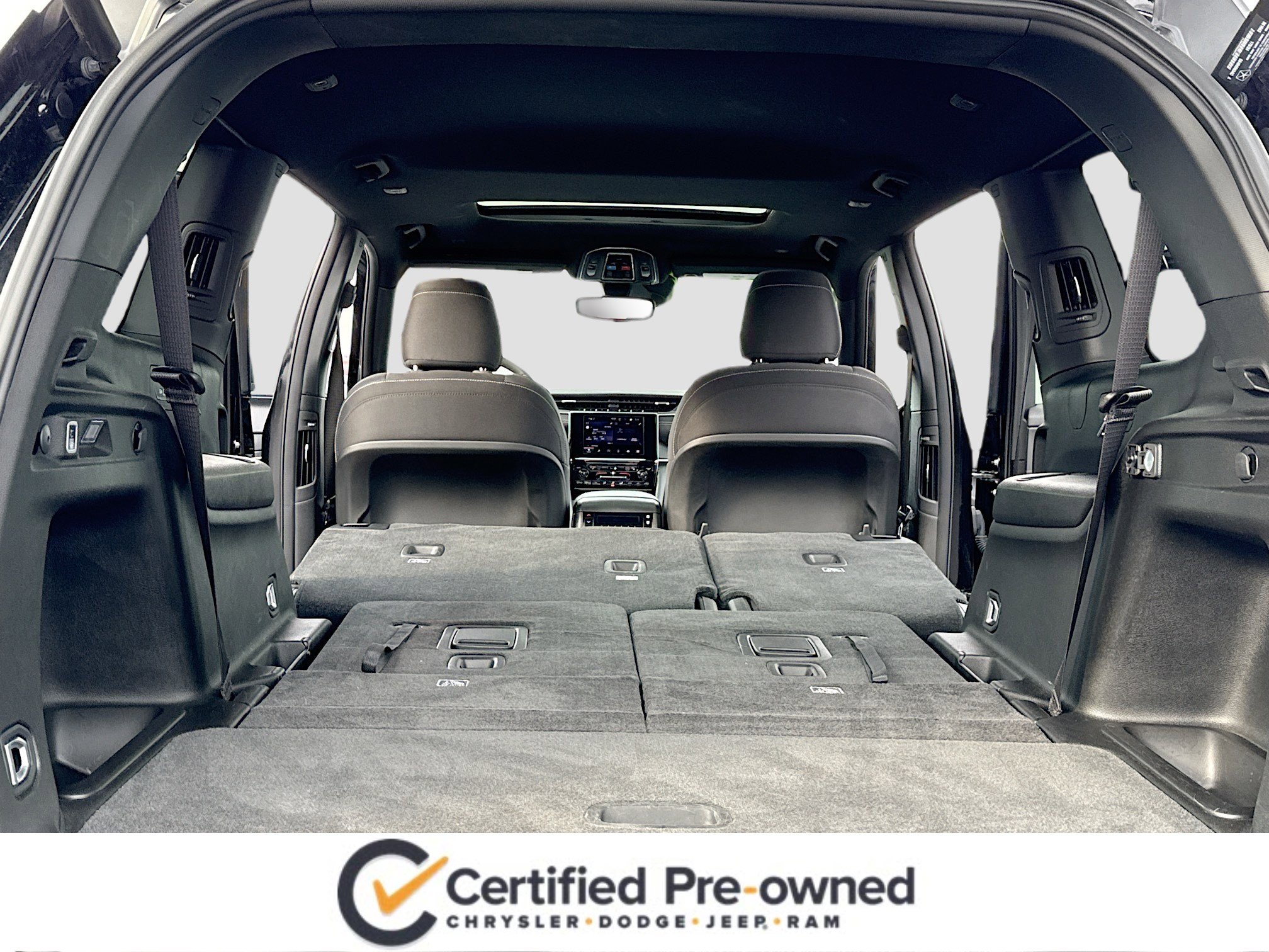 Used 2024 Jeep Grand Cherokee L Laredo w/ Luxury Tech Group I image 7