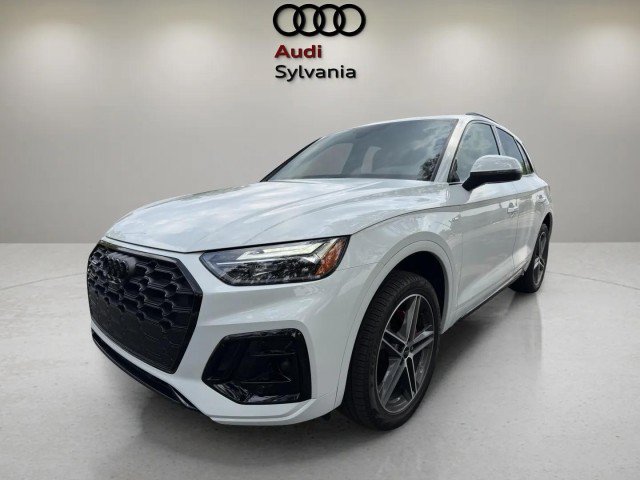 Certified 2025 Audi Q5 e Premium Plus w/ Premium Plus Package AWD/4WD image 3