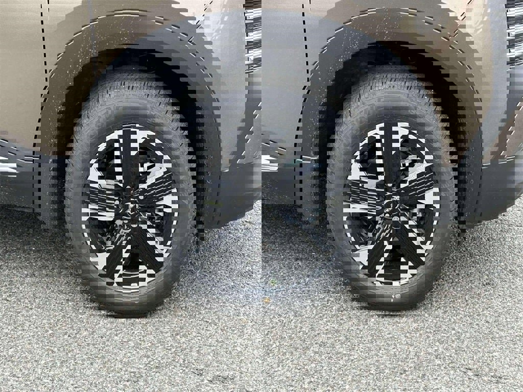 New 2026 Nissan Kicks SV w/ SV Premium Package image 7