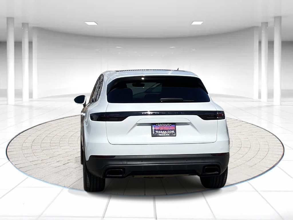 Used 2023 Porsche Cayenne w/ Premium Package AWD/4WD image 3
