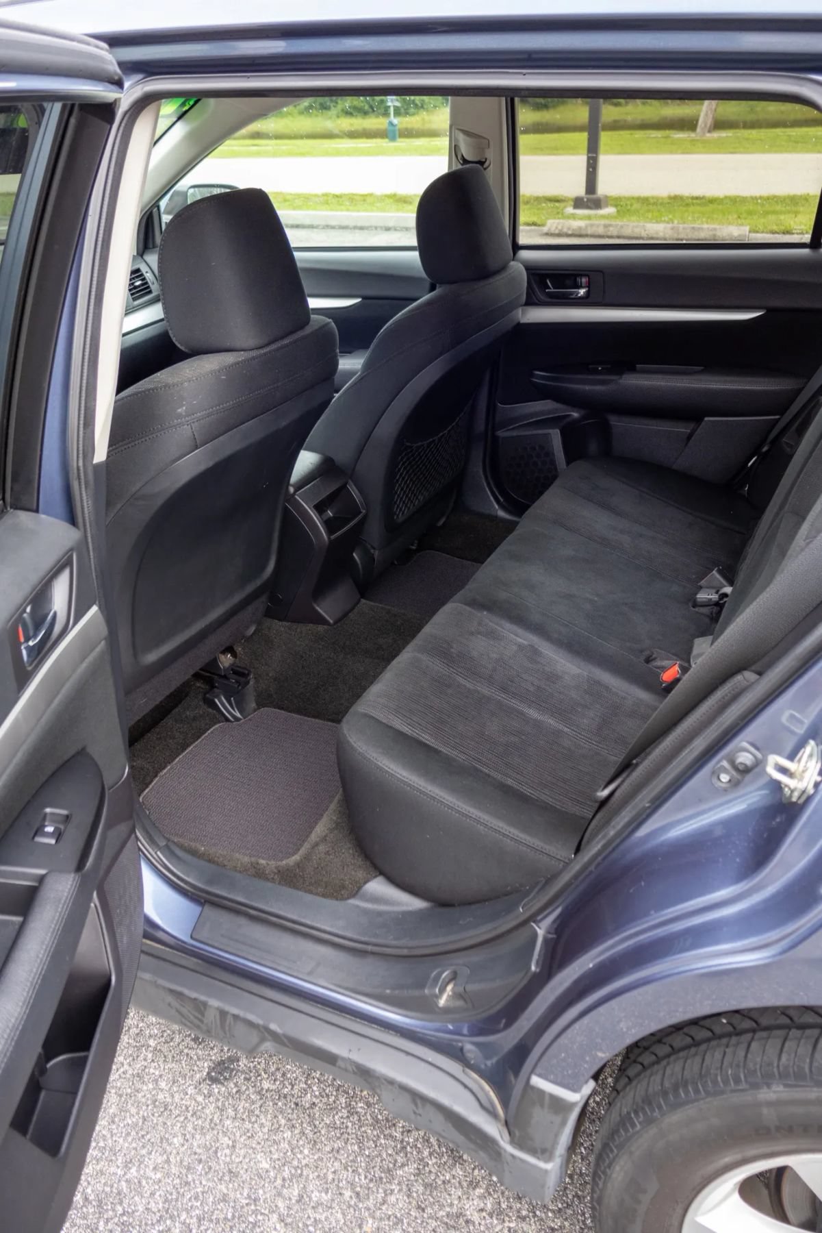 Used 2014 Subaru Outback 2.5i Premium w/ Popular Package #1B AWD/4WD image 8