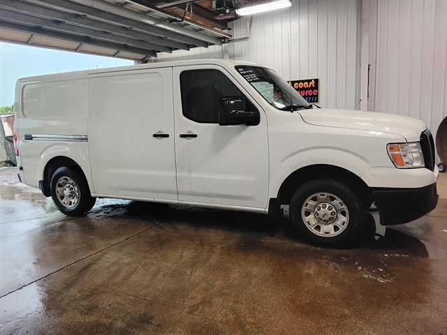 Used 2012 Nissan NV 1500 S w/ Side Curtain Airbag Pkg RWD image 2