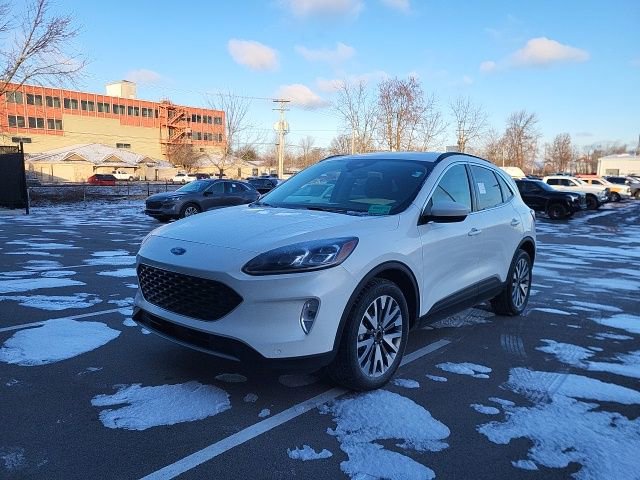 Used 2022 Ford Escape Titanium w/ Class II Trailer Tow Package image 7