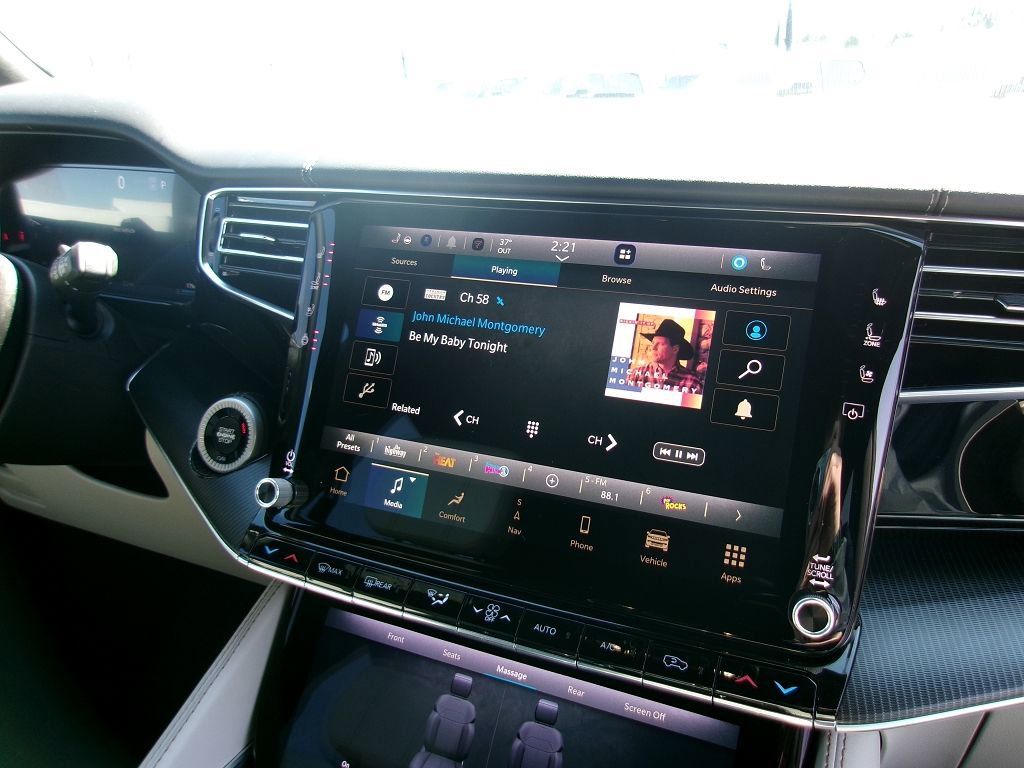 New 2026 Jeep Grand Wagoneer Summit w/ Premium Group III image 12