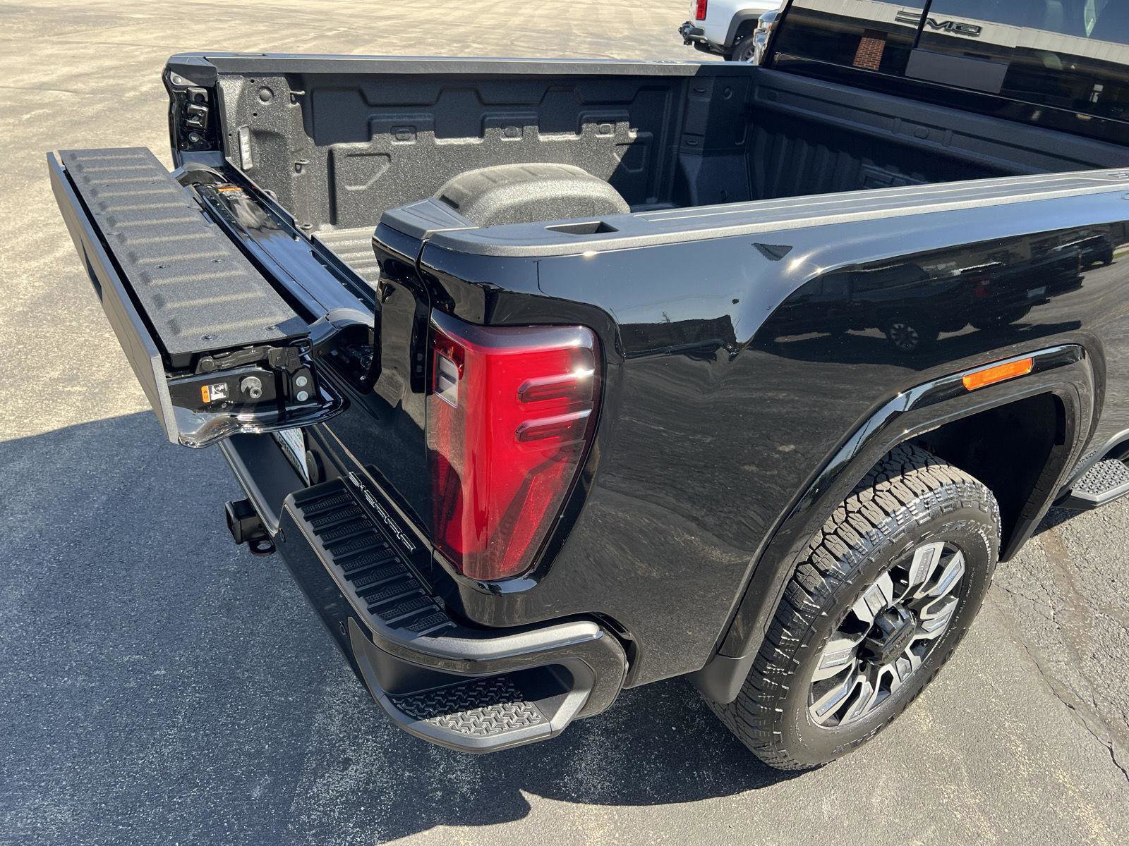 New 2026 GMC Sierra 2500 Denali w/ Denali Reserve Package image 50